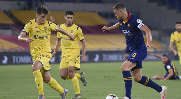 Roma-Verona, pagelle: Dzeko, gol e muso lungo. Zaccagni uomo assist