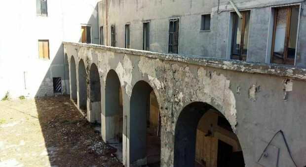 Brindisi, la caserma in disuso è in vendita: mezzo milione per un ex monastero
