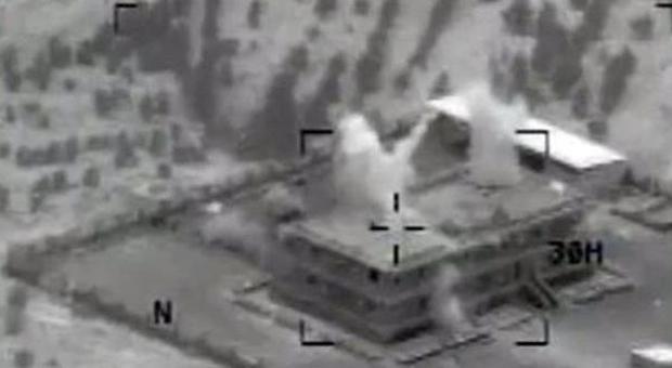 Isis, nuovi raid Usa in Siria, Francia invia aerei da combattimento