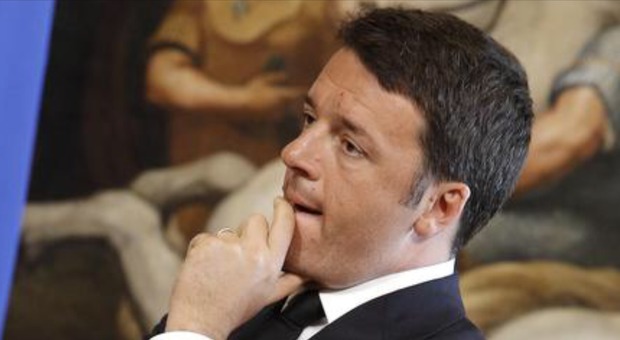 La mossa del cavallo di Matteo Renzi: si schiera con Conte e lascia il cerino al Pd