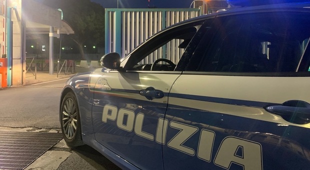 Le spacca il vetro dell’auto con la pistola, manager di Bulgari rapinata al Flaminio: bottino da 50mila euro
