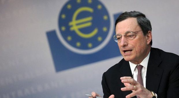 Draghi lancia l'allarme inflazione: riportarla vicino al target a breve