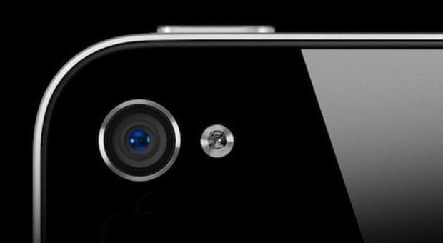 Foto sfocate? Apple ripara gratis gli iPhone con la fotocamera difettosa
