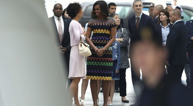 Michelle Obama a Expo con Agnese Renzi: Sasha e Malia in giro per i padiglioni