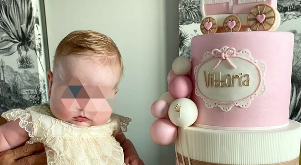 Ferragnez, baby Vittoria compie quattro mesi. Sui social le foto della torta