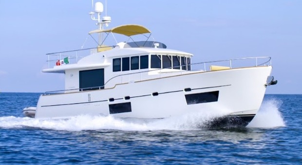 Il 535 Maine è un trawler che sfrutta l esperienza maturata a suo tempo con il 530
