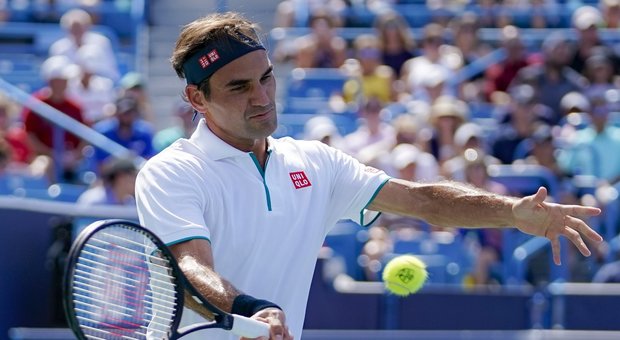 Cincinnati, eliminato Federer: Djokovic batte Carreno Busta