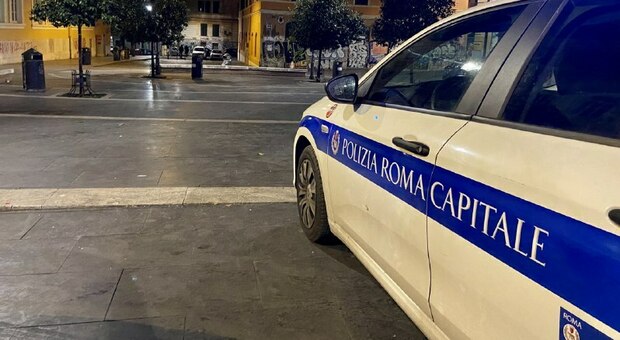 Roma, investe un pedone in centro e scappa: identificato e denunciato il pirata, è un 27enne