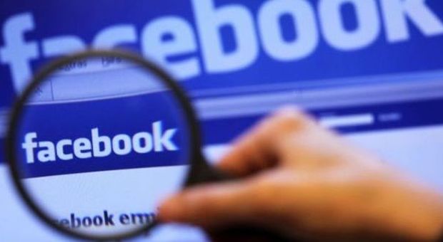 Il governo 'spia' il tuo profilo Facebook? Ecco come scoprirlo -LEGGI