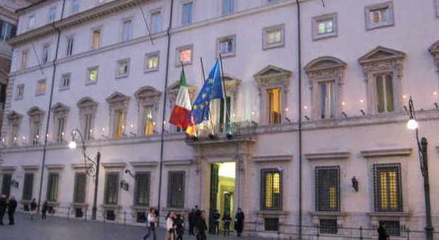 Renzi trasloca a Palazzo Chigi ma chiede un monolocale