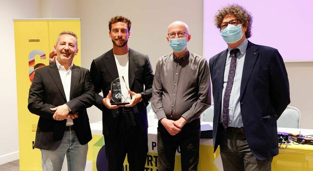 Claudio Marchisio riceve il premio Sport e diritti umani 2021 di Amnesty International Italia e Sport4Society