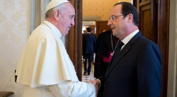 L'incontro fra Papa Francesco e Francois Hollande