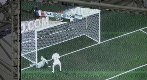 Francia-Honduras, storico ​debutto del 'gol elettronico' gol line tecnology, il "gol elettronico"