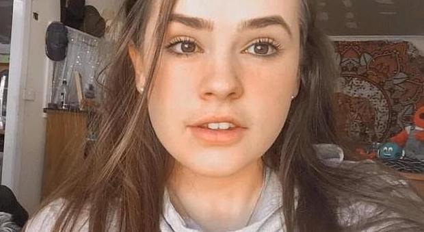 Incendi in Australia, trovata morta in casa a 19 anni: «Il fumo l'ha uccisa»