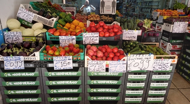 Cresce l'inflazione, Coldiretti Padova: «frutta e verdura aumentano anche del 20 per cento»
