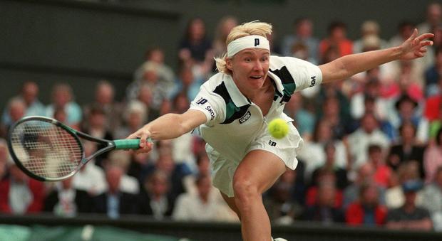 Morta Jana Novotna, tennis in lutto: aveva 49 anni, nel '98 trionfò a Wimbledon