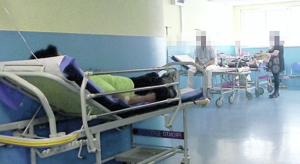 Ospedali allo stremo e gli infermieri invocano lo sciopero