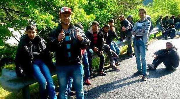 Felici di essere arrivati in Friuli il gruppo di clandestini fermati dalla stradale
