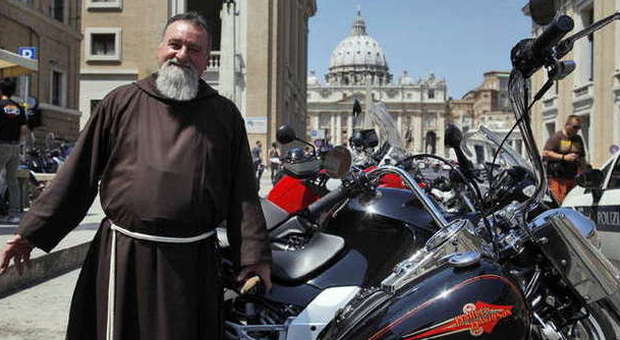 Le Harley Davidson "invadono" San Pietro: 200 biker a messa