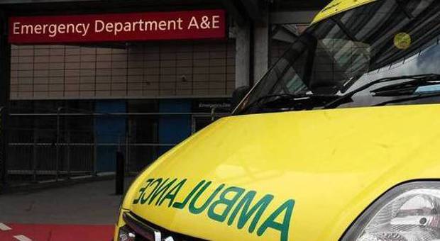 Paramedici abbandono il cadavere di un uomo alla stazione delle ambulanze: «Era finito il nostro turno di lavoro»