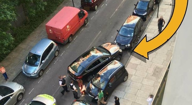 "Quel parcheggio l'ho visto prima io": il litigio tra i due automobilisti dura 4 ore