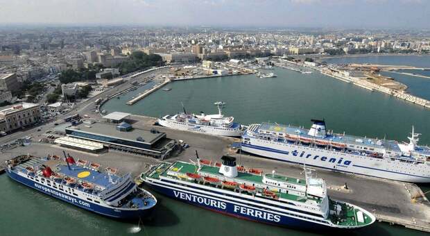 Il porto di Bari
