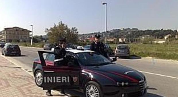 Sorpresi dai carabinieri durante il raid nel cantiere