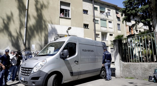 immagine Milano, bimbo di due anni ucciso di botte con i piedi legati