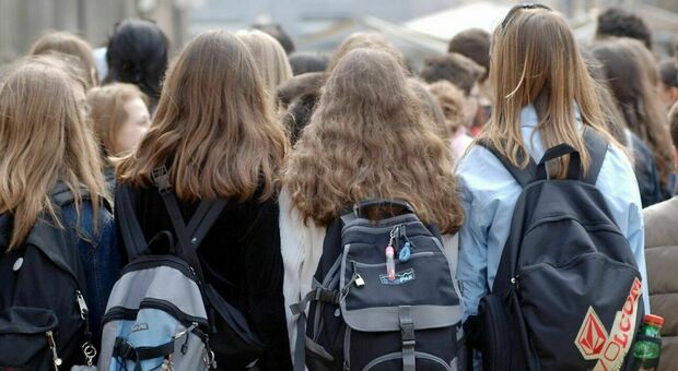 Preside preso a pugni dal parente di un'alunna: aggressione choc in una scuola media di Cesena