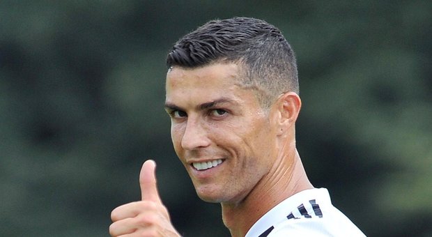 Ronaldo, pollice alzato per Allegri su Instagram