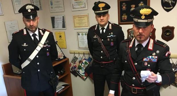 Notaresco, i carabinieri si fingono tecnici Enel: arresto pusher con un etto di cocaina