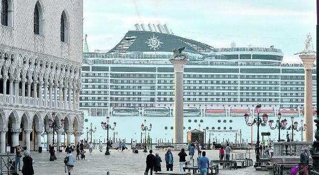 Stop alle grandi navi: «Non entreranno più a San Marco»