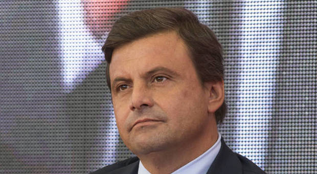 Carlo Calenda: «Voto Ue, restiamo in serie A, o saremo i lacché di Orban»