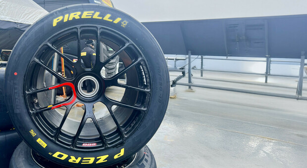 Pirelli presenta il P Zero DHG