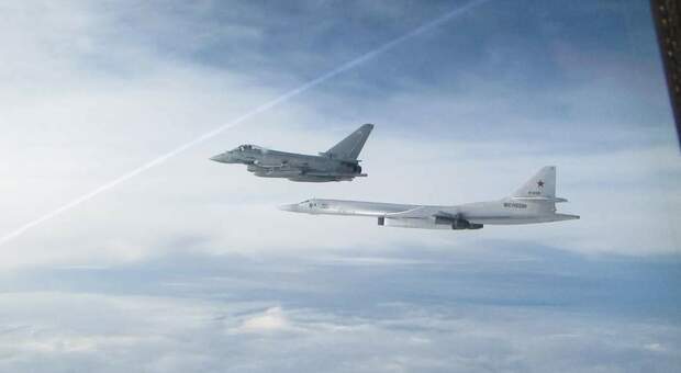 Gran Bretagna, i caccia della Royal Air Force in volo per intercettare aerei non identificati