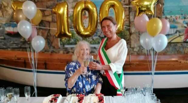 Elisir di lunga vita, Praiano festeggia i 100 anni di nonna Elisabetta
