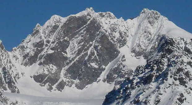 Caldo: si scioglie ghiacciaio in Valtellina Spuntano resti di un soldato della guerra