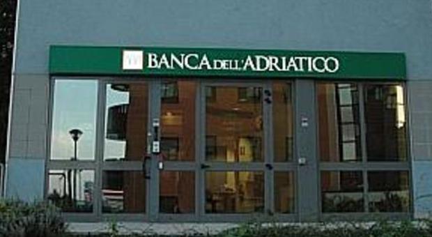 Colpo alla Banca dell'Adriatico Botto tremendo, bottino magro