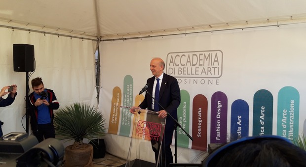 Frosinone, il ministro dell'Istruzione apre l'anno all'Accademia: «Arti e saperi pilastri di senso critico e libertà»