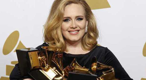 Adele ai Grammy Awards 2012