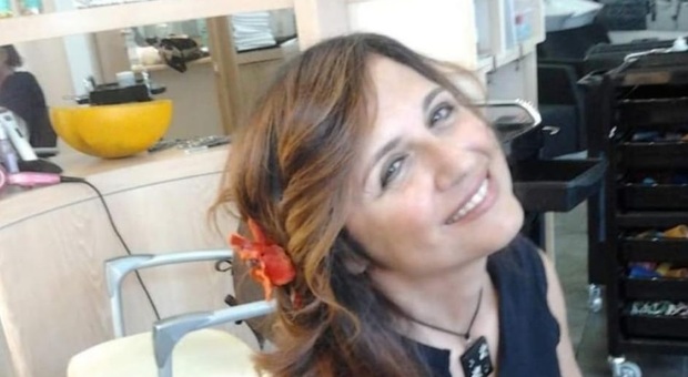 Commercio in lacrime per Cristiana: la parrucchiera del Corso uccisa dalla malattia a 57 anni