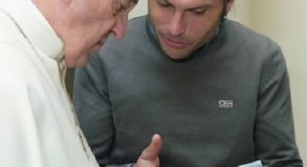 Calvene ospita l’ultima puntata di “Padre Nostro” col libro del Papa