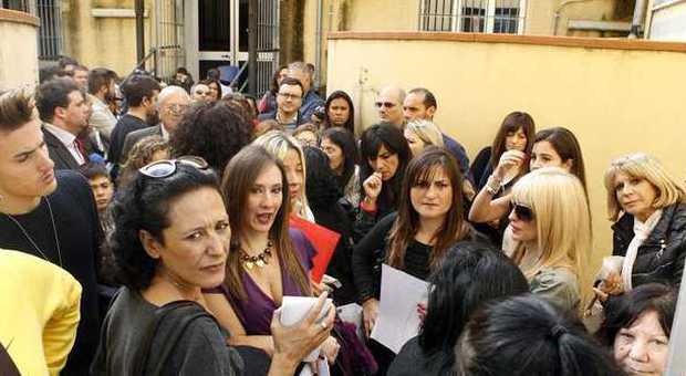 «Babbo Natale non viene dal Nord»: in quattrocento in fila a Salerno per il casting del film