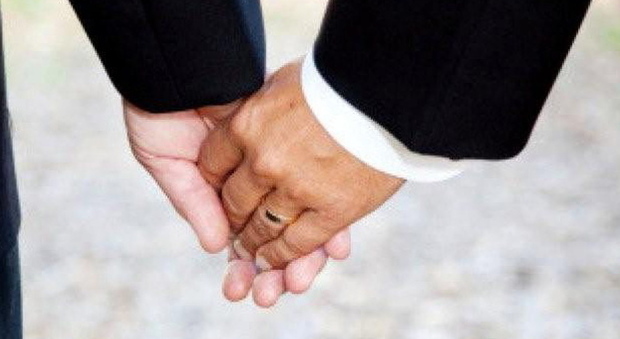 Al primo matrimonio omosessuale “invitato” anche il vicesindaco