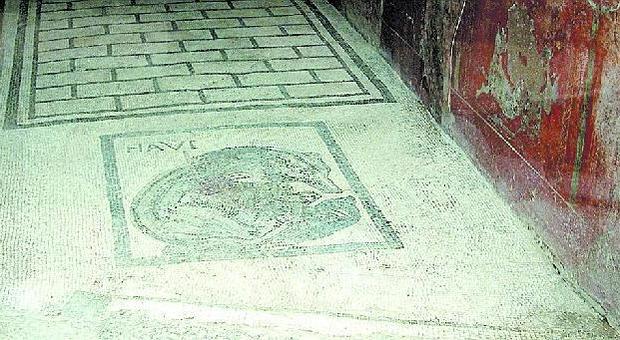Pompei, sui mosaici si «galleggerà»