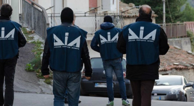Cosca ricostruita a Messina, arrestati 5 ex pentiti: estorsioni e traffico di droga