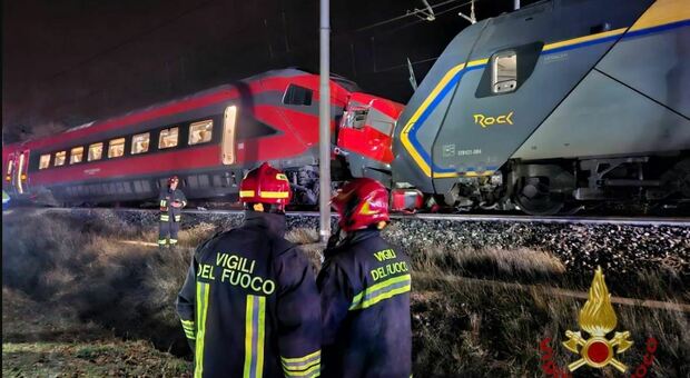 Scontro tra due treni a Faenza: 17 feriti. L'incidente sulla linea ferroviaria Bologna-Rimini
