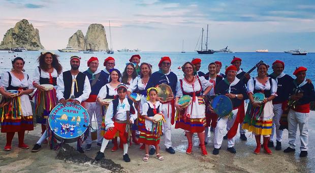 Capri: musica folk con Scialapopolo per la festa d’indipendenza Usa