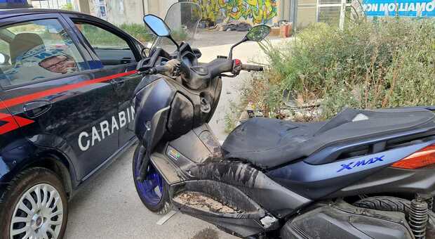 Cercola, colpi da fuoco contro tre auto: indagano i carabinieri