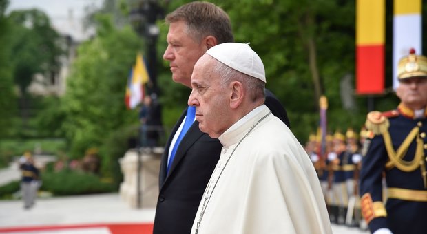 Papa: «I romeni emigrati sono una ricchezza per gli altri paesi»